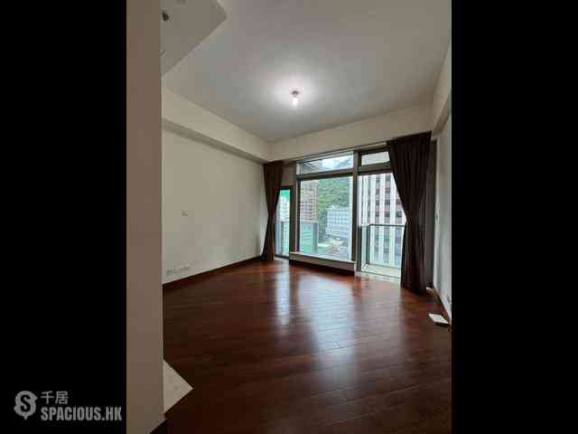 Wan Chai - The Avenue Phase 2 Block 2 07