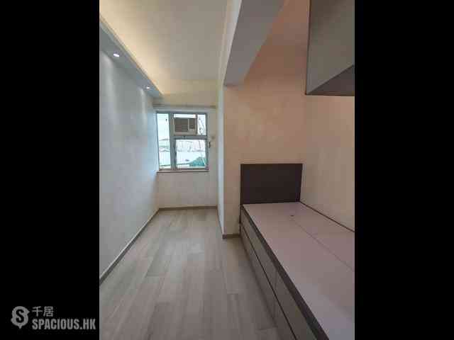 Quarry Bay - Lai King Mansion 04
