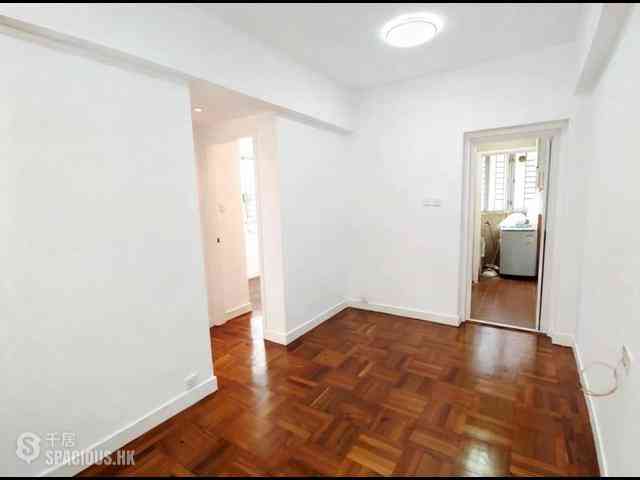 Mid Levels Central - Rich Court 02