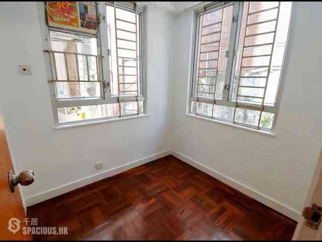 Mid Levels Central - Rich Court 03