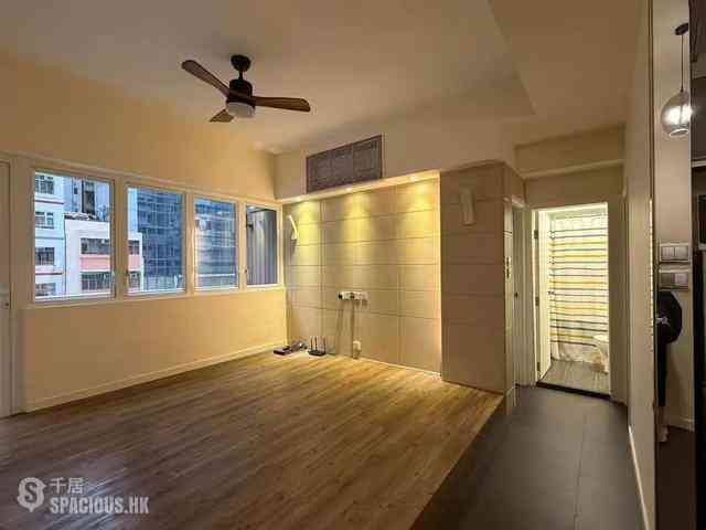 Wan Chai - Kwong Sang Hong Building Block A 06