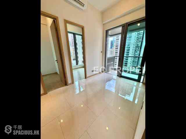 Sai Ying Pun - Upper Manor 02