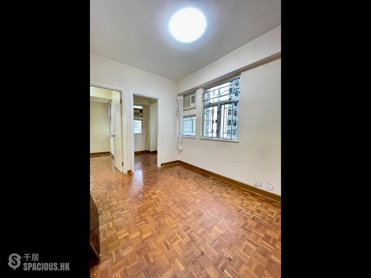 Shau Kei Wan - Hong Wah Mansion 01