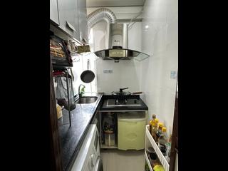 Shau Kei Wan - Kam Wai Building 03