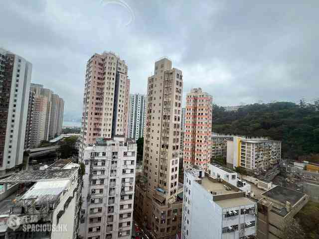 Shau Kei Wan - Kam Wai Building 11