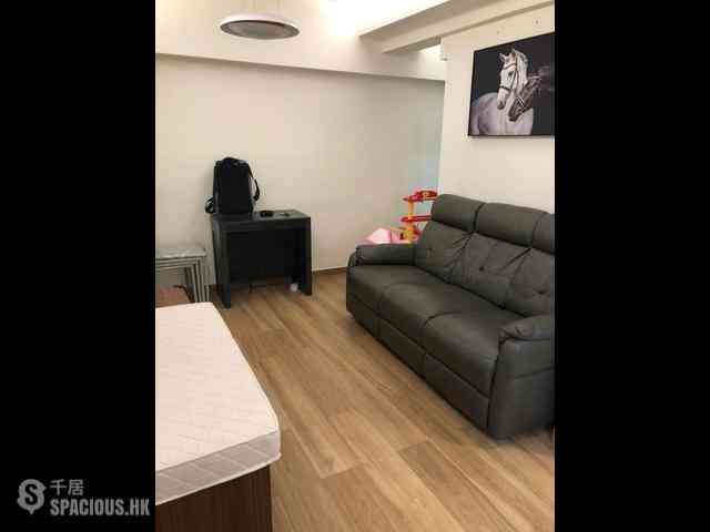Kennedy Town - Luen Tak Apartments 04