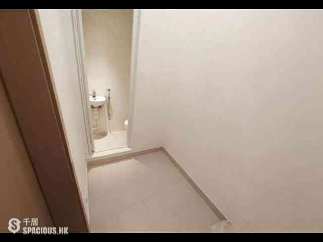 Sai Ying Pun - The Summa Block 1 04