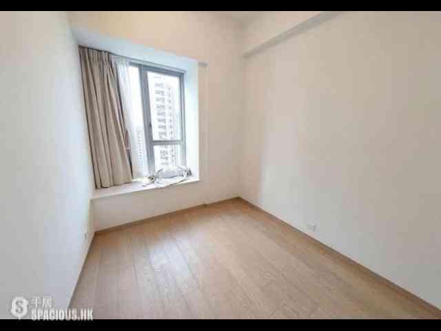 Sai Ying Pun - The Summa Block 1 05