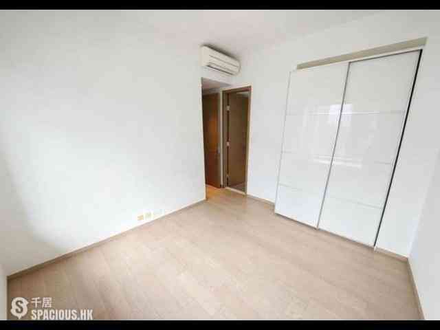 Sai Ying Pun - The Summa Block 1 07