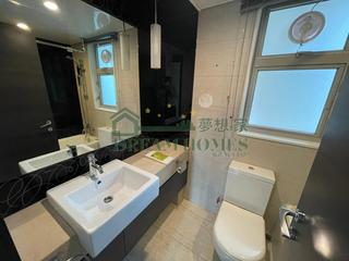 Sai Ying Pun - Centre Place 09