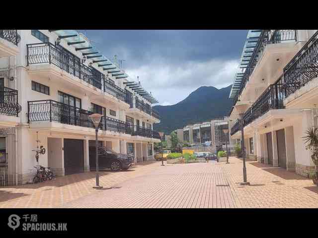Sai Kung - The Yosemite 18