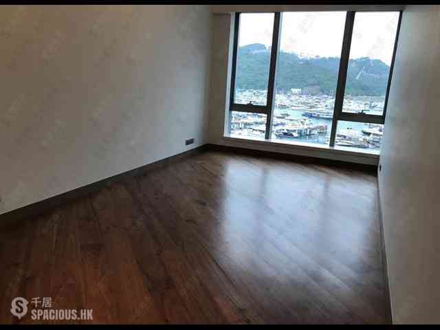 Ap Lei Chau - Marina South Block 1 02