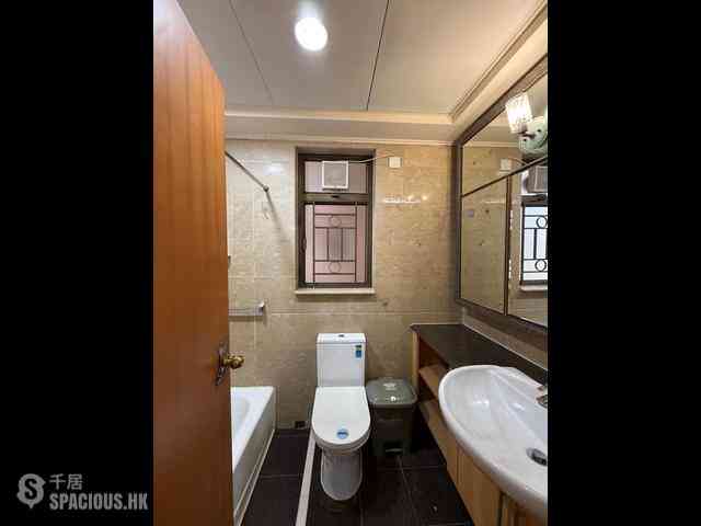 Shek Tong Tsui - The Belcher's Phase 2 Block 6 07