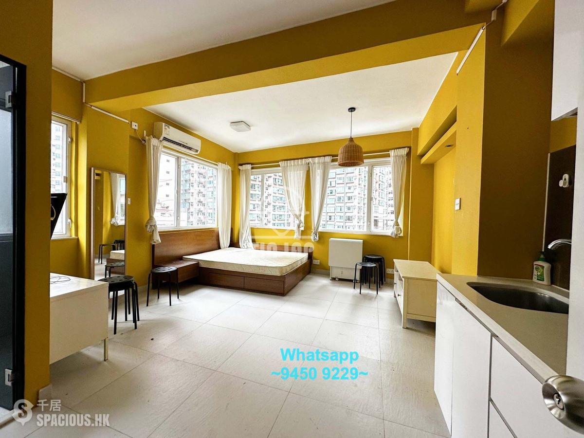 Sheung Wan - 40, Queen's Road West 01