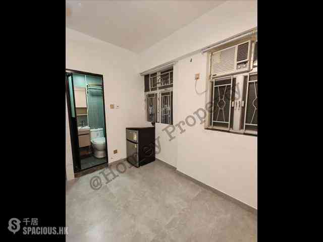 Wan Chai - Hung Yip Building 02