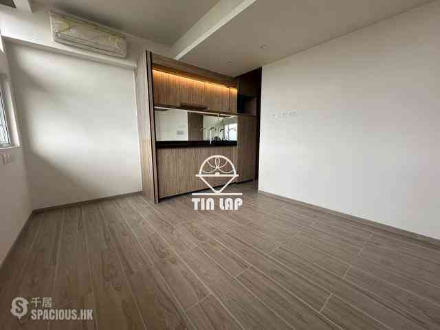 Central - 73, Connaught Road West 02