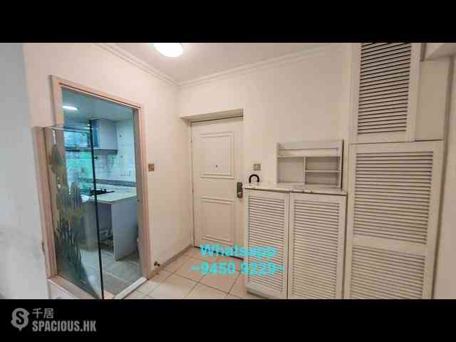 Sheung Wan - 14, Queen's Road West 05