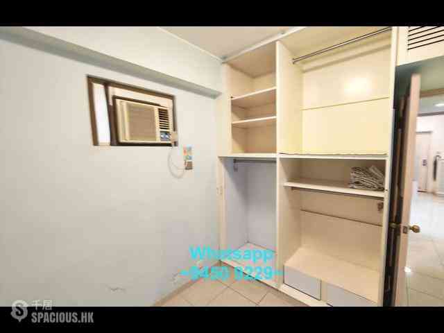 Sheung Wan - 14, Queen's Road West 11