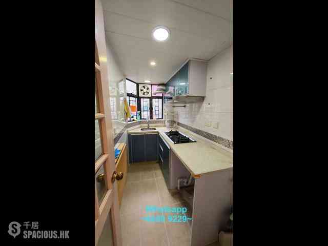 Sheung Wan - 14, Queen's Road West 14
