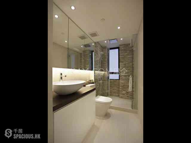 Sheung Wan - Kam Chuen Building 04
