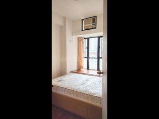 Wan Chai - Tai Yuen Court 04