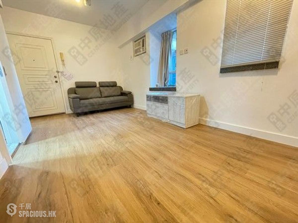 Mid Levels Central - Windsor Court 01