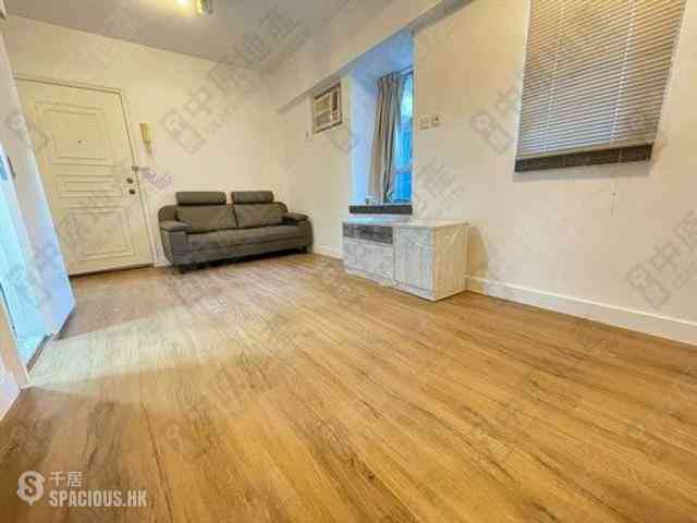Mid Levels Central - Windsor Court 01