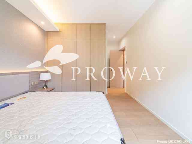 Mid Levels Central - Elegant Terrace 09