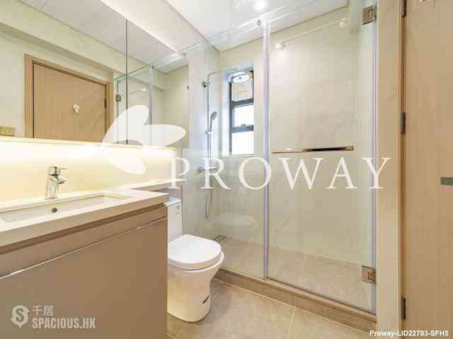 Mid Levels Central - Elegant Terrace 06