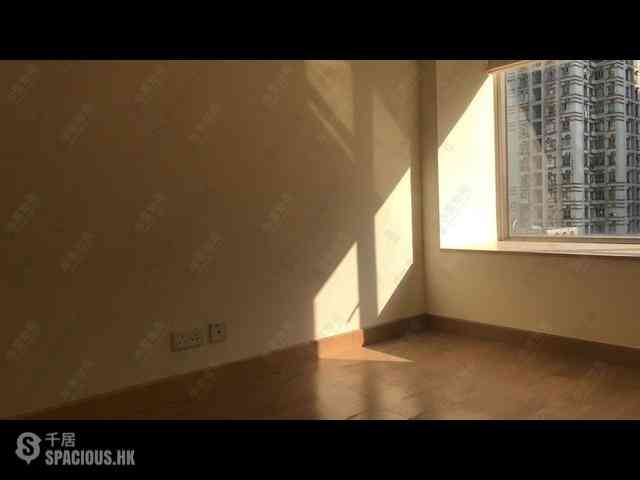 Sai Ying Pun - Island Crest Block 2 05