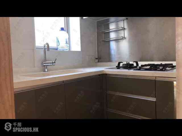 Sai Ying Pun - Island Crest Block 2 06