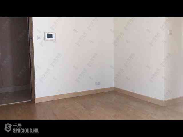 Sai Ying Pun - Island Crest Block 2 07