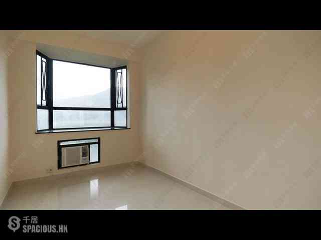 Tai Hang - Ronsdale Garden 02
