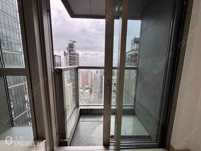 Sai Ying Pun - King's Hill 04