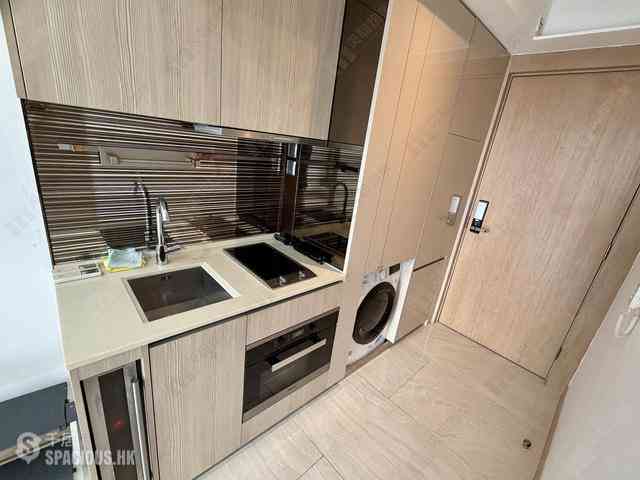 Sai Ying Pun - King's Hill 06