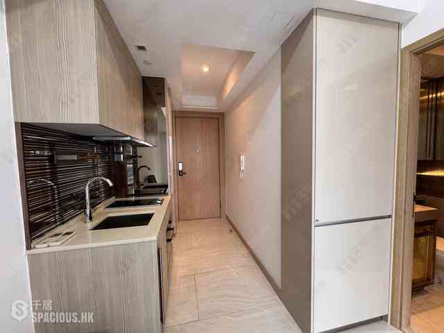 Sai Ying Pun - King's Hill 07