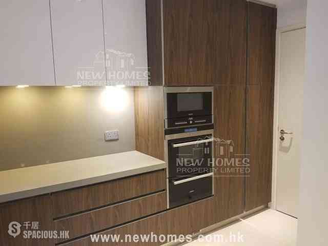 Stubbs Road - Leon Court 02