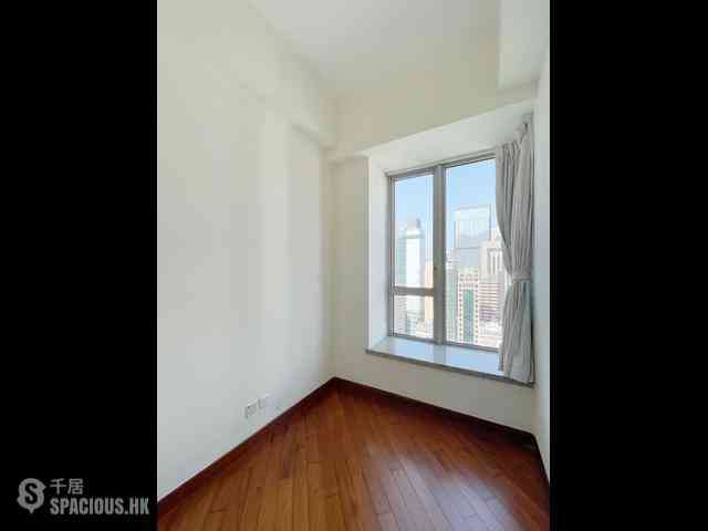 Wan Chai - The Avenue Phase 2 Block 1 05
