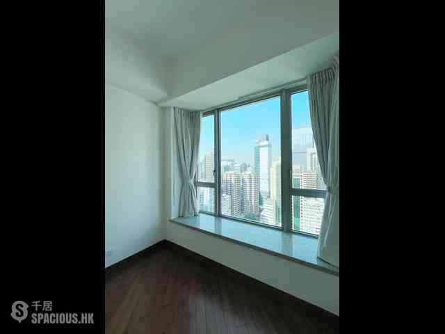 Wan Chai - The Avenue Phase 2 Block 1 08