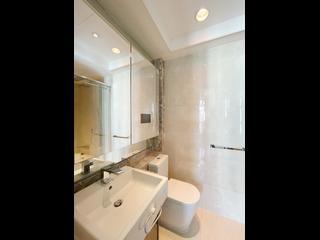 Wan Chai - The Avenue Phase 2 Block 1 09
