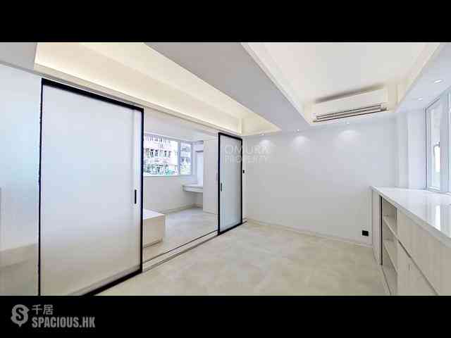 Sheung Wan - 14, Queen's Road West 05