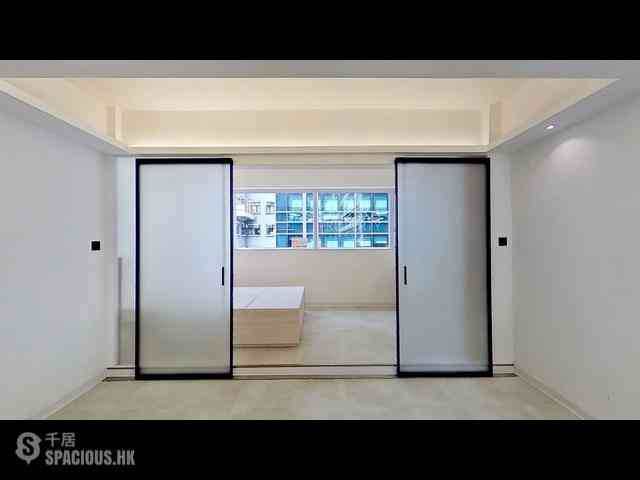 Sheung Wan - 14, Queen's Road West 06