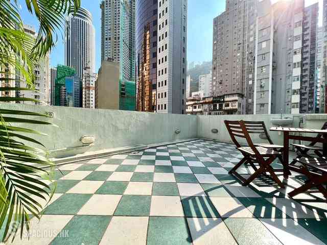 Wan Chai - Kam Tak Mansion 07