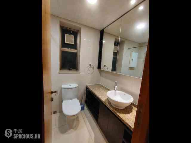 Wan Chai - The Zenith 07