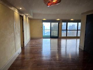 Mid Levels East - Bowen Place 13