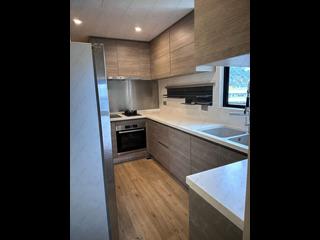 Mid Levels East - Bowen Place 15