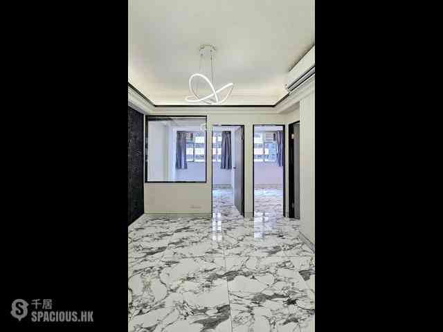Wan Chai - King Tao Building 03