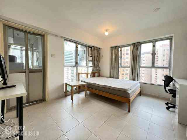 Wan Chai - Valiant Court 01