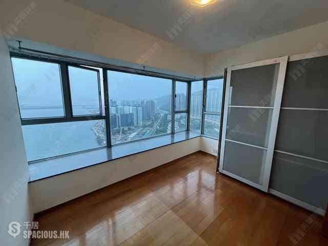 Tung Chung - Seaview Crescent Block 1 03