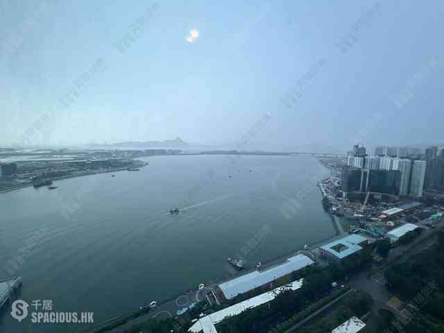 Tung Chung - Seaview Crescent Block 1 06
